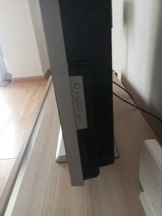 Televisor Sanyo 42 Negro/Plata