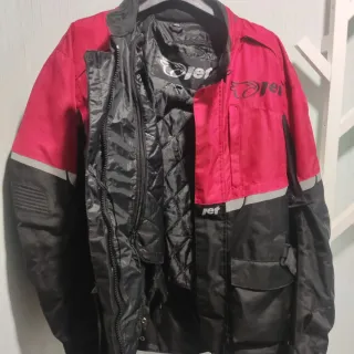 Chaqueta Jet Roja y Negra