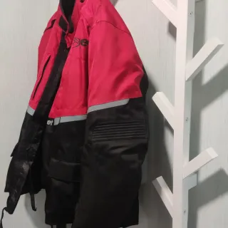 Chaqueta Jet Roja y Negra