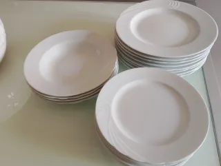 4 Piatti fondi,8 frutta,8 piani,Bianchi in Porcell