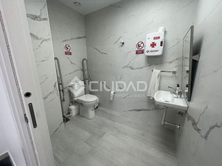 Local comercial en venta en V Centenario-Piletas-Capuchinos en Sanlúcar de Barrameda