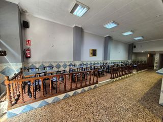 Local comercial en venta en La Magdalena - Versalles en Avilés