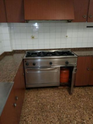 Local comercial en venta en La Magdalena - Versalles en Avilés