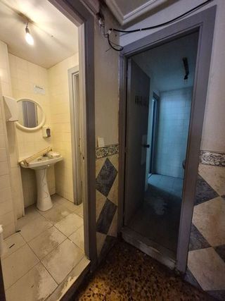 Local comercial en venta en La Magdalena - Versalles en Avilés