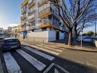 Local comercial en venta en El Cerro en Sevilla