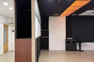 Local comercial en alquiler en Instituts - Ponent - Sota el Camí Ral en Granollers