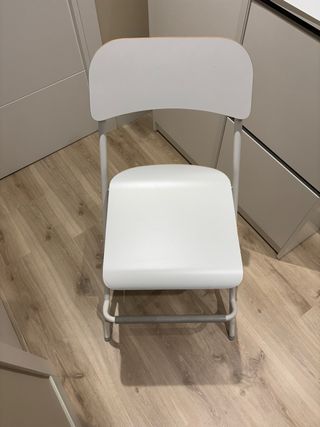 Taburete Franklin Ikea Madera y Metal Blanco