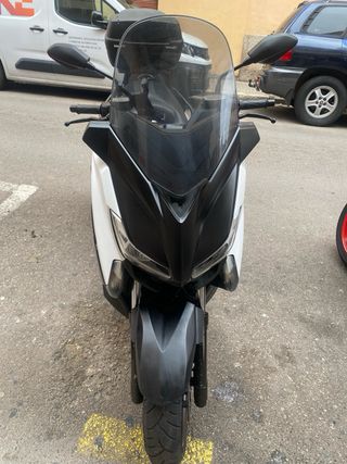 Yamaha XMAX 400 2016
