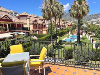 Chalet en alquiler en Torrequebrada en Benalmádena