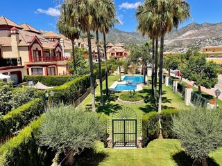 Chalet en alquiler en Torrequebrada en Benalmádena