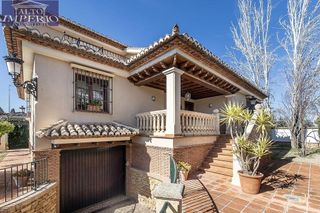 Chalet en venta en Ogíjares