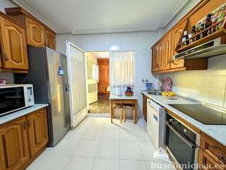 Chalet en venta en Linares
