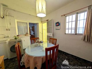 Chalet en venta en Linares