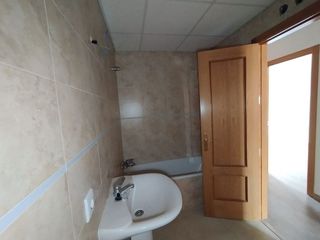 Casa adosada en venta en Tomelloso