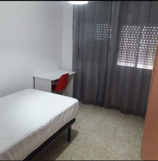 Piso en alquiler en Camino de Ronda - Rosaleda en Granada