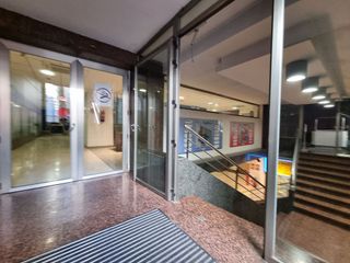 Local comercial en alquiler en Paseo Independencia en Zaragoza