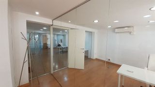 Oficina en alquiler en La Roqueta en Valencia