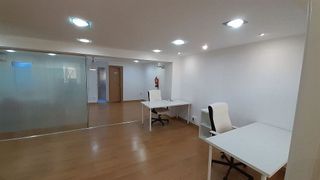 Oficina en alquiler en La Roqueta en Valencia