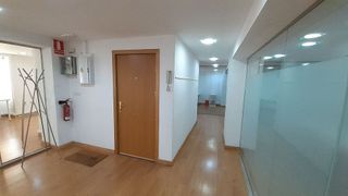 Oficina en alquiler en La Roqueta en Valencia