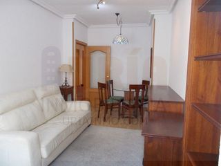 Piso en alquiler en Zona Teatro Campoamor en Oviedo