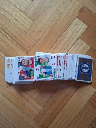 Intercambio/vendo Cromos fútbol Panini LaLiga 2025