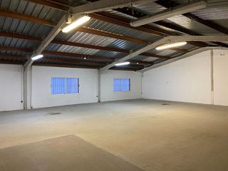 Nave industrial en venta en Riba-roja de Túria