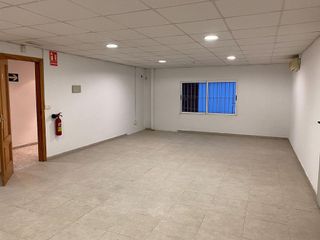 Nave industrial en venta en Riba-roja de Túria