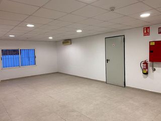 Nave industrial en venta en Riba-roja de Túria