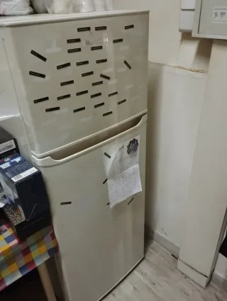 Frigorífico pequeño blanco