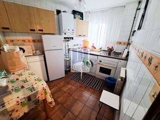 Piso en venta en Plaza España - Villa Pilar - Reyes Católicos - Vadillos en Burgos