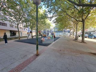 Piso en venta en Plaza España - Villa Pilar - Reyes Católicos - Vadillos en Burgos