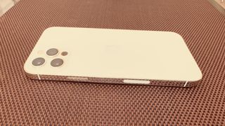 iPhone 12 Pro silver Plata