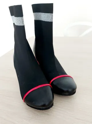 Botines Piel  negros y rojos