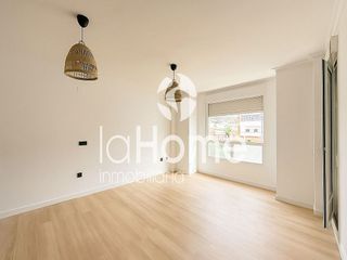 Piso en venta en Monserrat