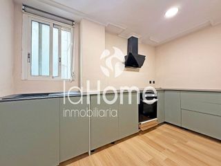 Piso en venta en Monserrat