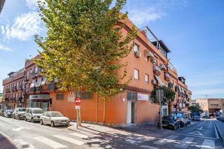 Local comercial en venta en Las Lagunas en Mijas