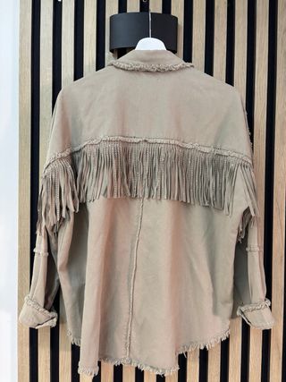 Chaqueta Zara con flecos