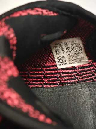 Adidas Yeezy Boost 350 V2 Core Negro Rojo 43.5