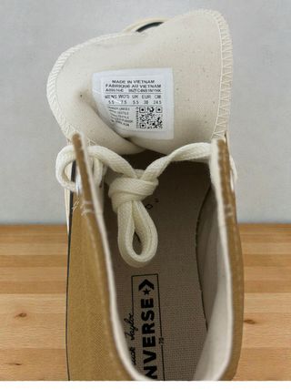 Converse en color Mostaza