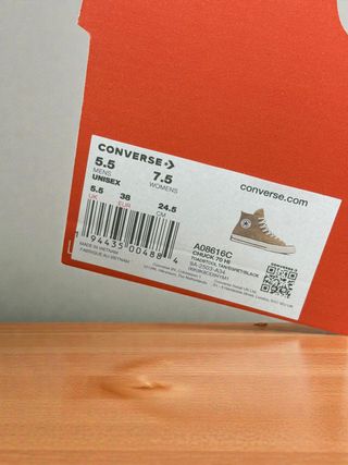 Converse en color Mostaza