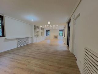 Chalet en alquiler en Piovera - Conde Orgaz en Madrid