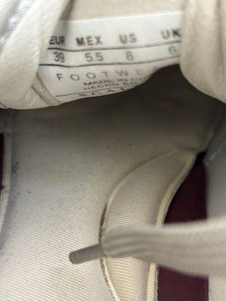 Zapatillas Scalpers grises y plateadas