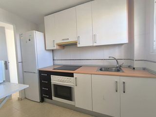 Piso en alquiler en Zona el Higuerón en Benalmádena