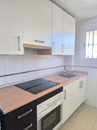 Piso en alquiler en Zona el Higuerón en Benalmádena