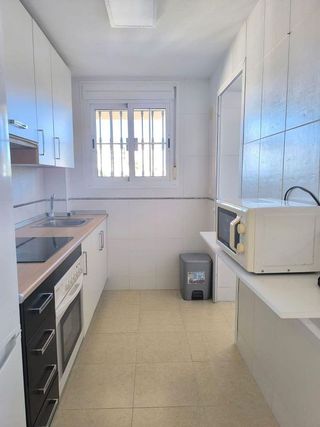 Piso en alquiler en Zona el Higuerón en Benalmádena