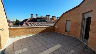 Dúplex en alquiler en El Castillo Campodón en Villaviciosa de Odón