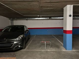 Garaje en alquiler en Barrio Jesús en Zaragoza