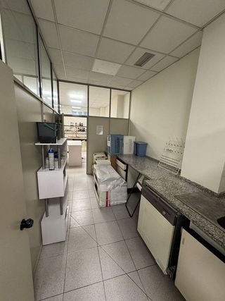 Local comercial en alquiler en San Pedro de Deusto-La Ribera en Bilbao