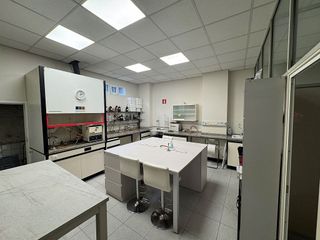 Local comercial en alquiler en San Pedro de Deusto-La Ribera en Bilbao