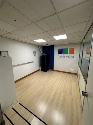 Local comercial en alquiler en San Pedro de Deusto-La Ribera en Bilbao